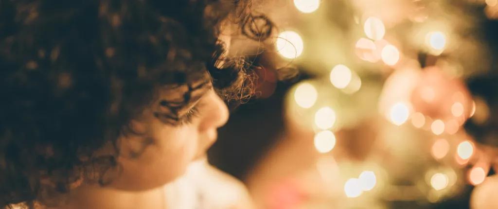 girl-looking-into-lights