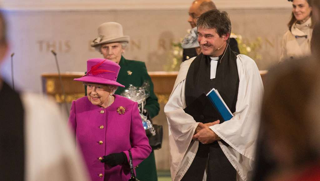 Tim Hastie-Smith and HRH The Queen