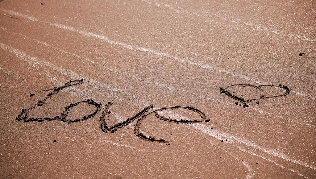 beach_love_sand beach_love_sand