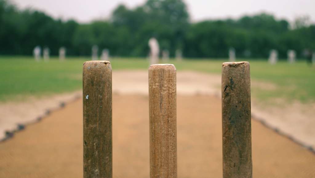 cricket_stumps_on_grass cricket_stumps_on_grass