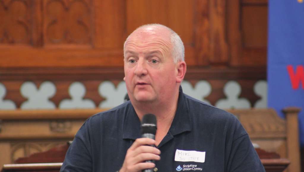 Speaker, chapel