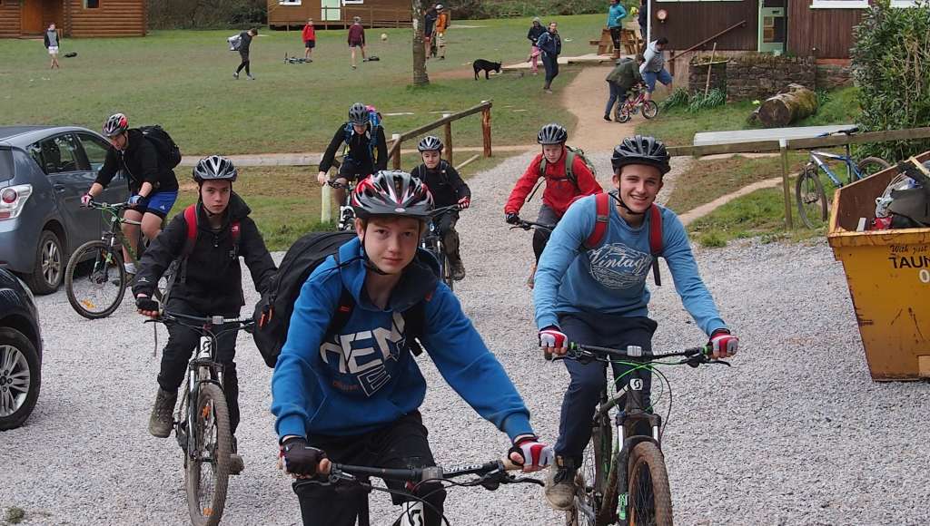 GW Tracks holiday boys on bikes