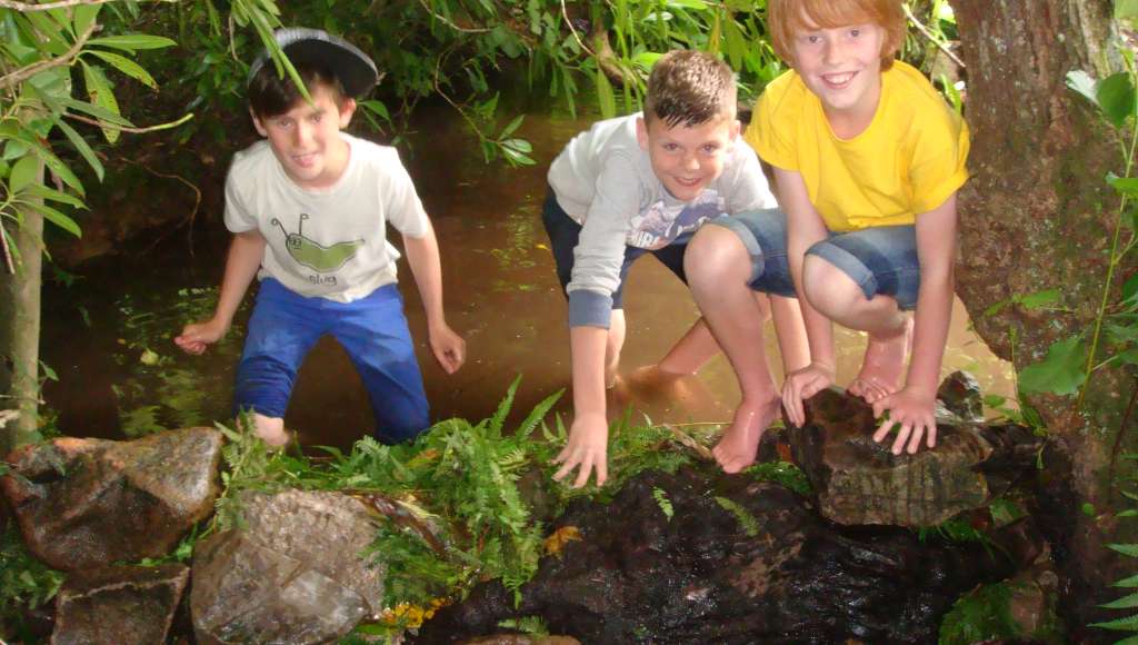 Ancora Explorer holiday - children in a stream
