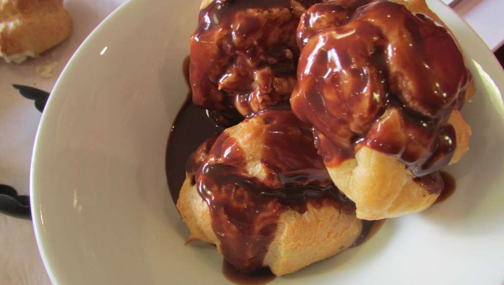 Come Dine With SU holiday - profiteroles