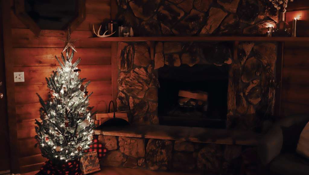 Christmas-fireplace