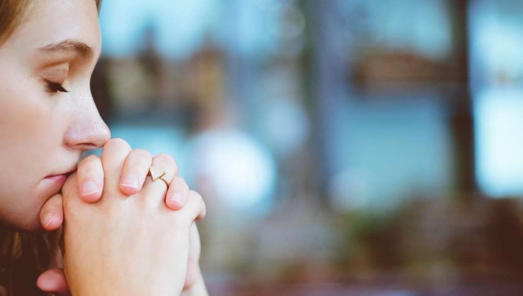 Girl praying