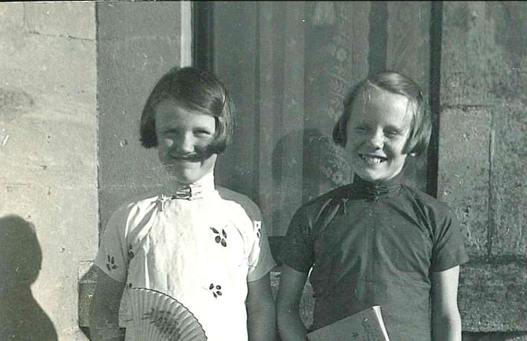 SU Supporter as a Child