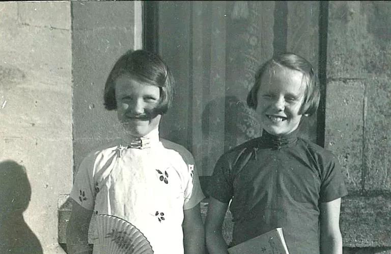 SU Supporter as a Child