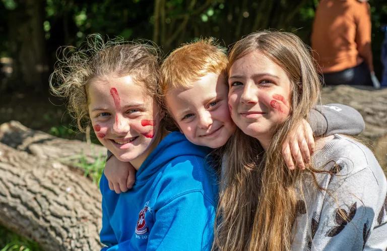 three children at SU camp