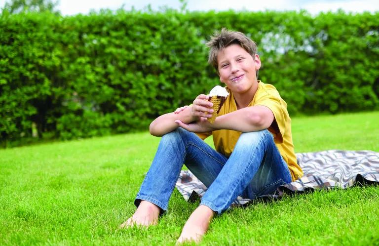 boy eating an ice cream