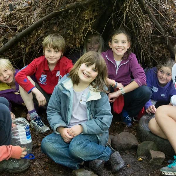 children making a den